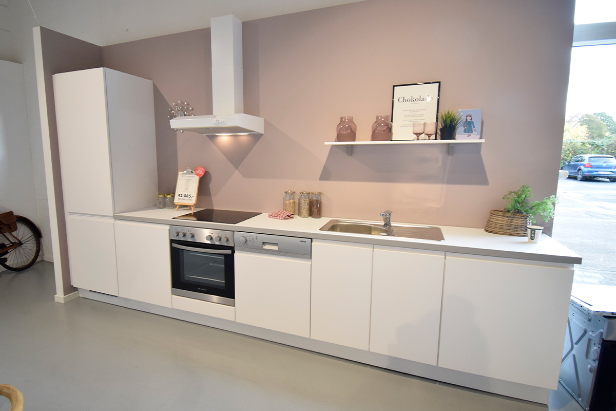 Lækkert udstillingskøkken til salg i Valby