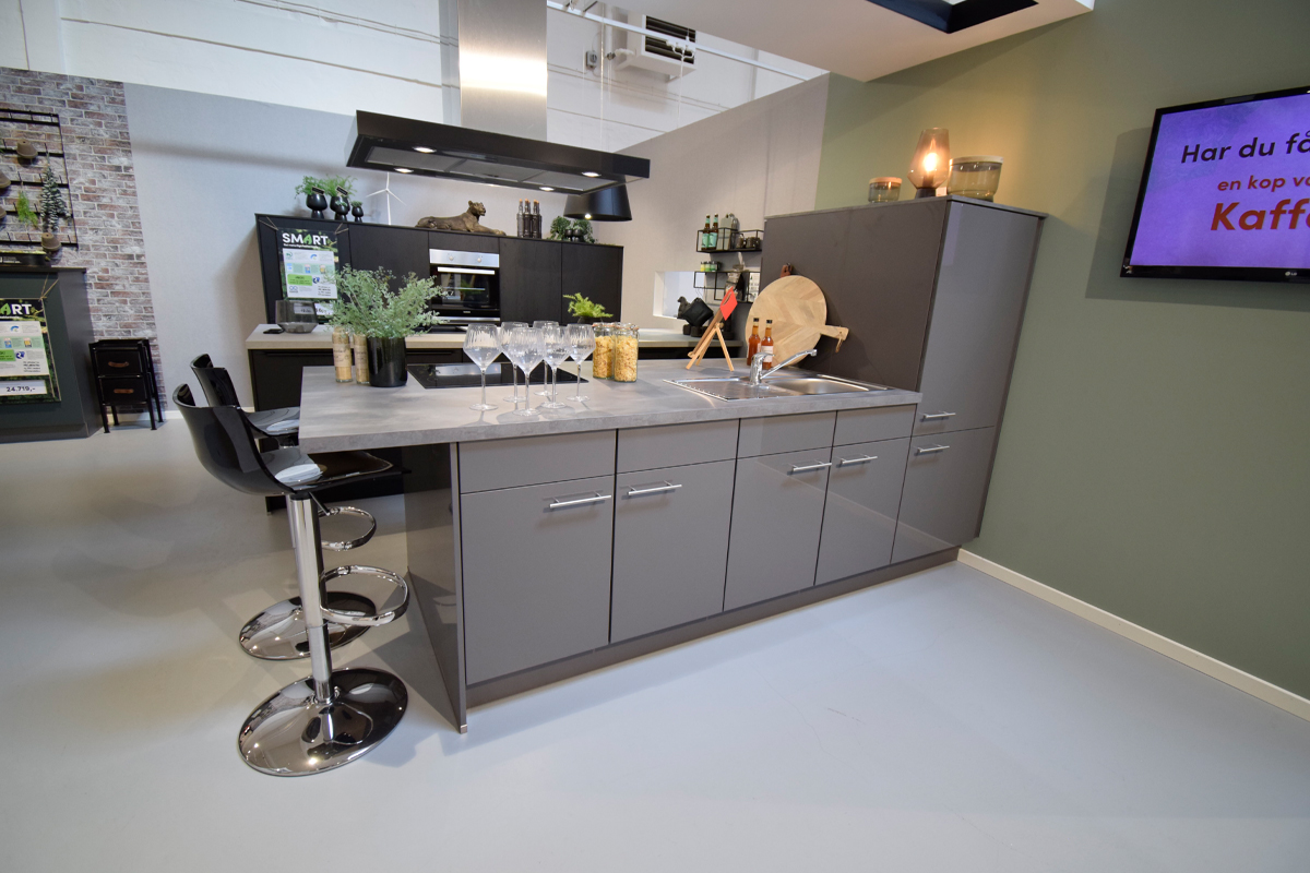 Lækkert udstillingskøkken til salg i Valby