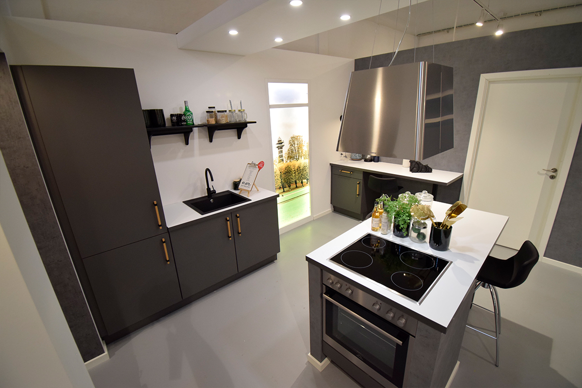 Lækkert udstillingskøkken til salg i Valby