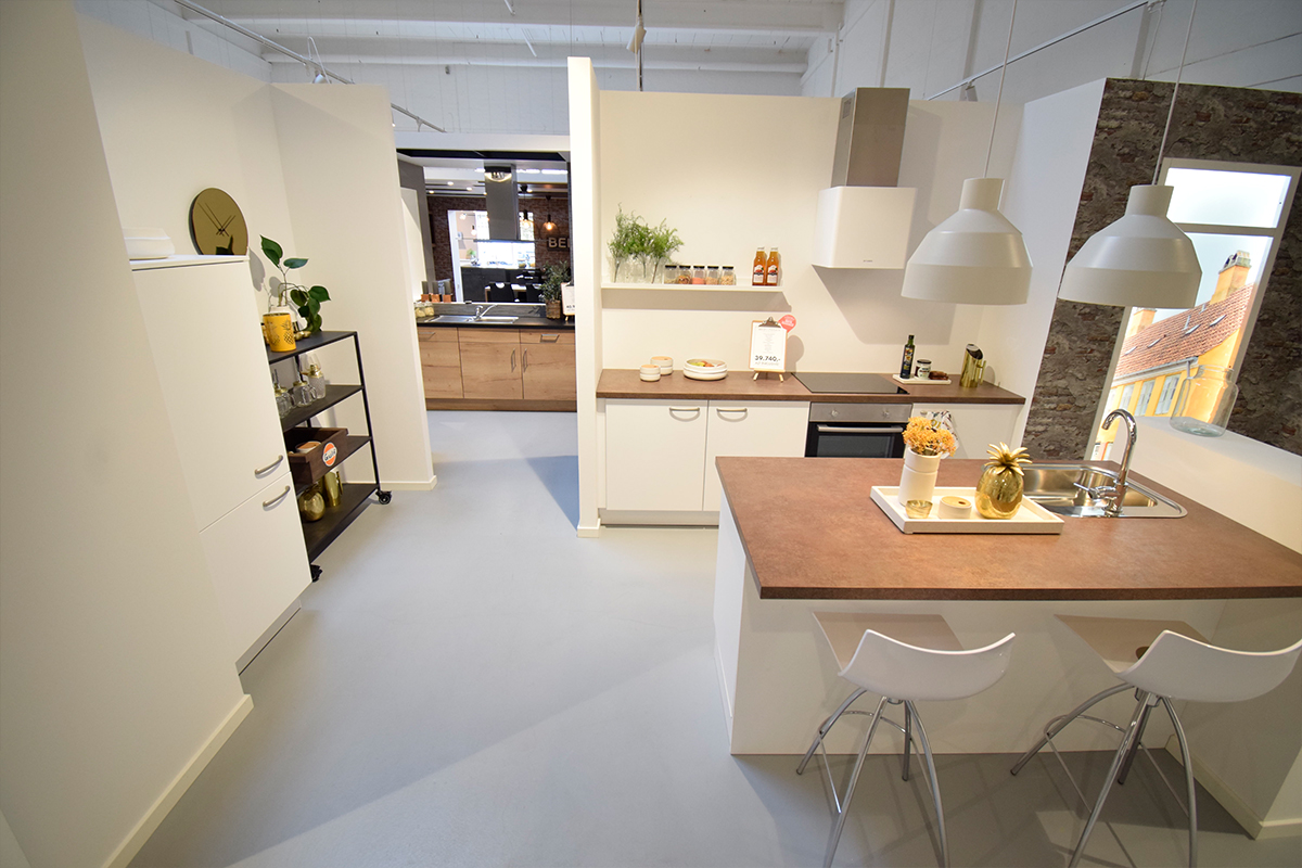 Lækkert udstillingskøkken til salg i Valby