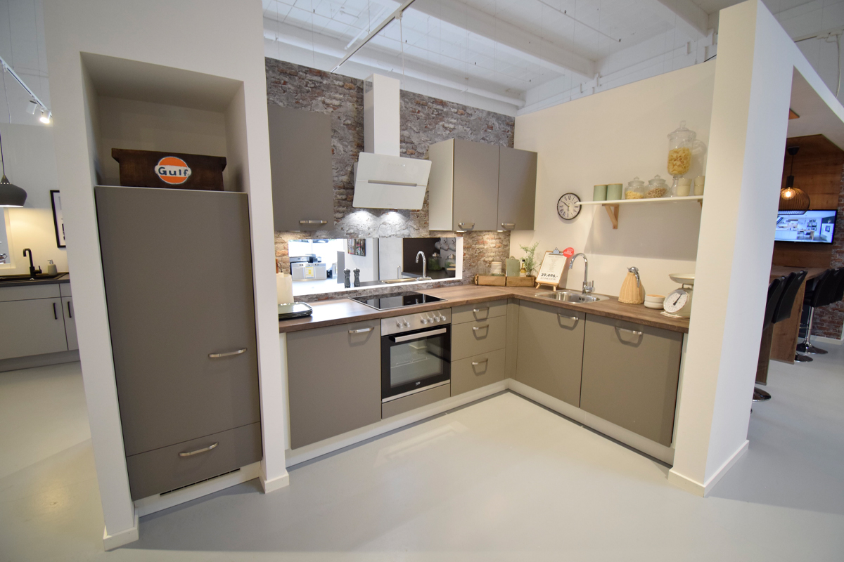 Lækkert udstillingskøkken til salg i Valby