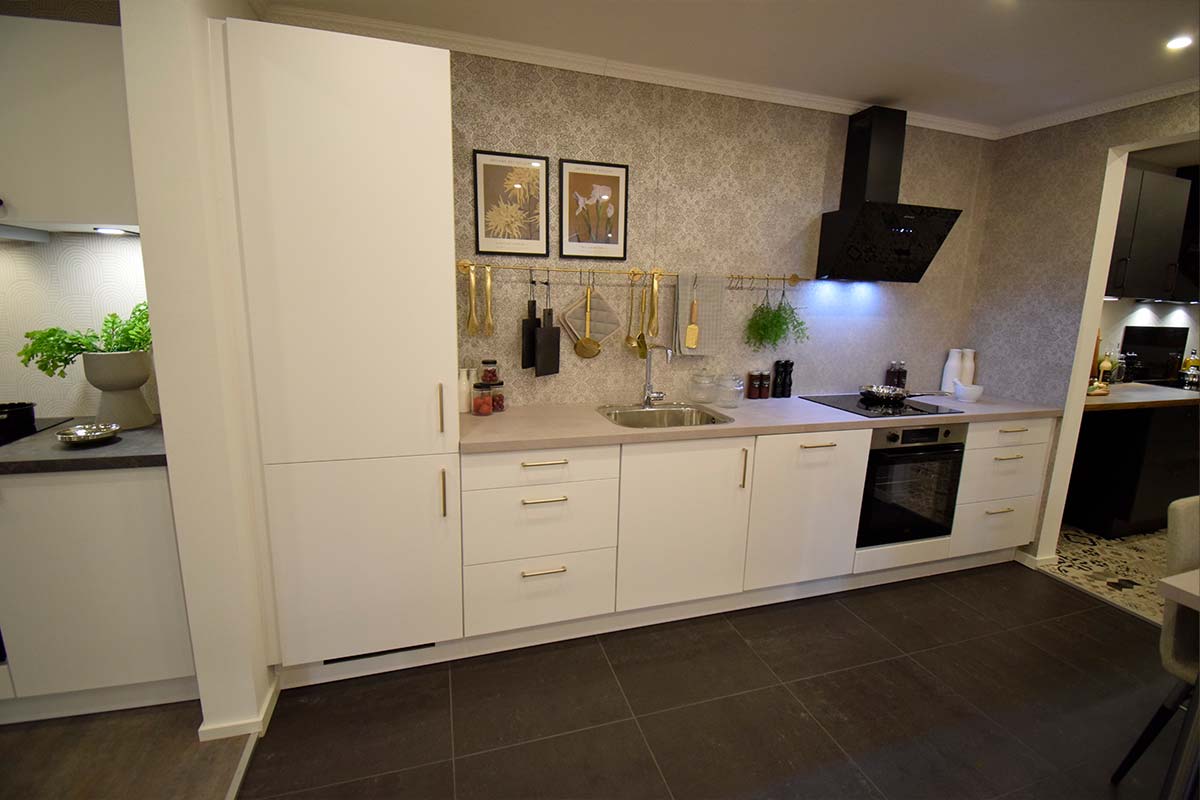 Stilrent ligesidet køkken til salg i Viby J