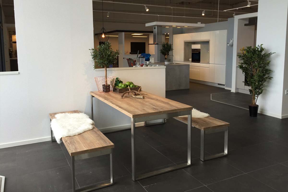 Lækkert bord til salg i Viby J