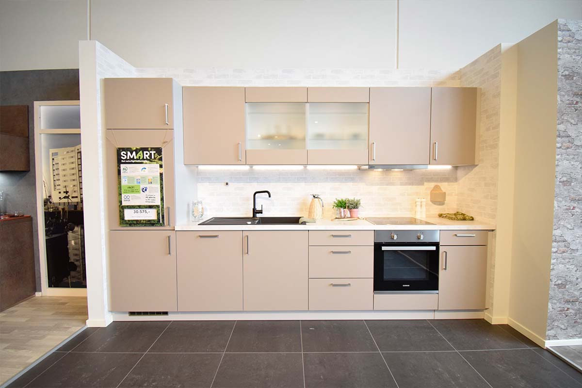 Lækkert trælook køkken til salg i Viby J