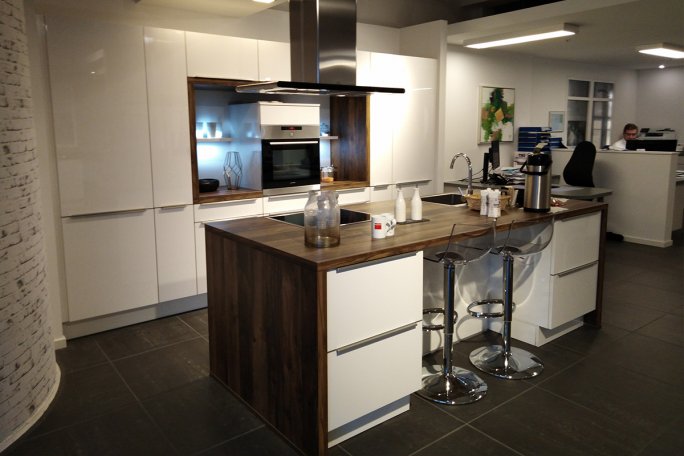 Valby – Flash, 450 White High Gloss