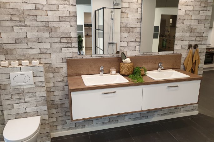 Glostrup – Touch, Alpine White Badmiljø