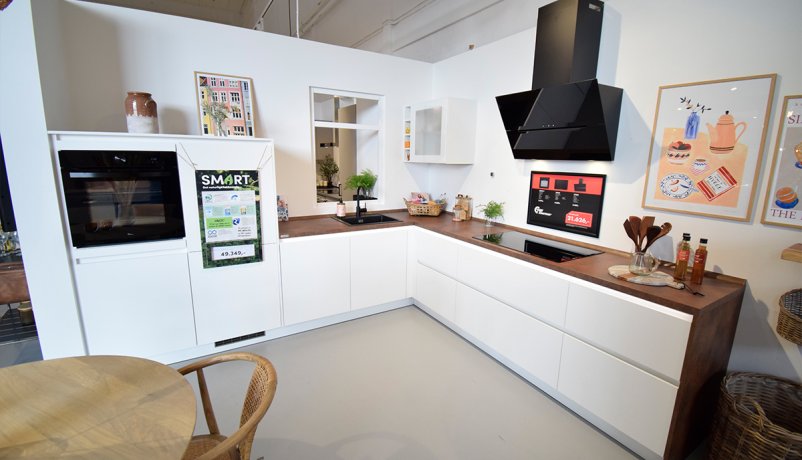 Lækkert udstillingskøkken til salg i Valby