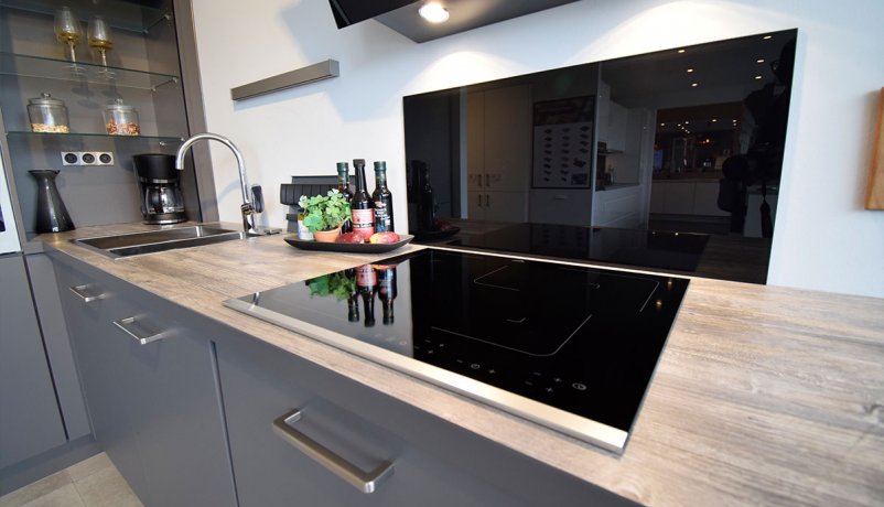 Lækkert udstillingskøkken til salg i Valby