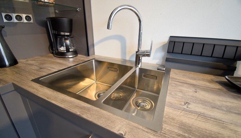 Lækkert udstillingskøkken til salg i Valby