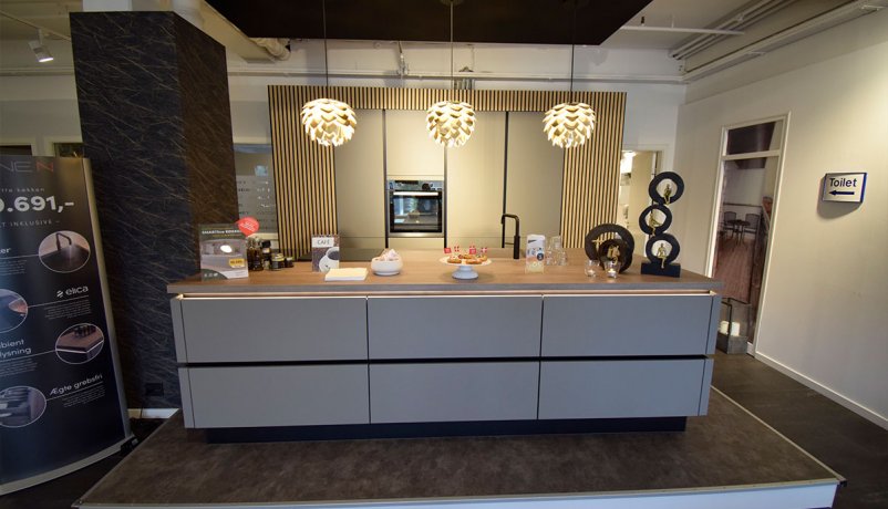 Lækkert udstillingskøkken til salg i Valby