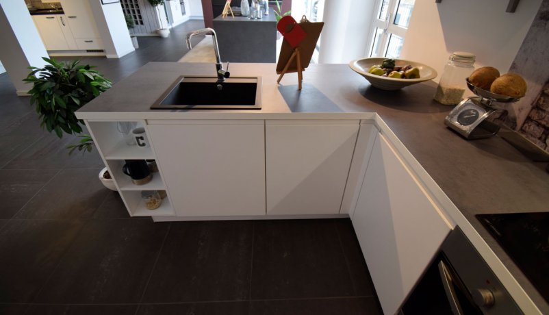 Lækkert udstillingskøkken til salg i Valby