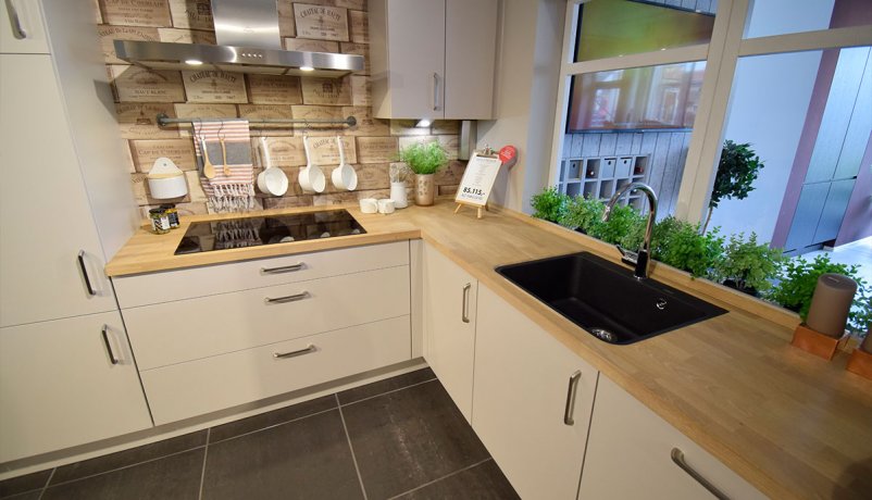 Lækkert udstillingskøkken til salg i Valby