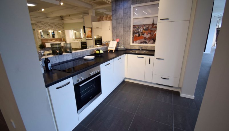 Lækkert udstillingskøkken til salg i Valby