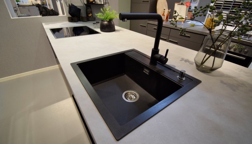 Udstillingskøkken til salg i Vordingborg Køkkenet Valby