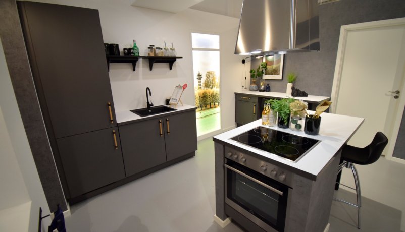 Udstillingskøkken til salg i Vordingborg Køkkenet Valby