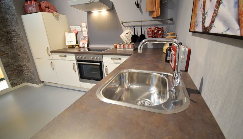 Udstillingskøkken til salg i Vordingborg Køkkenet Valby