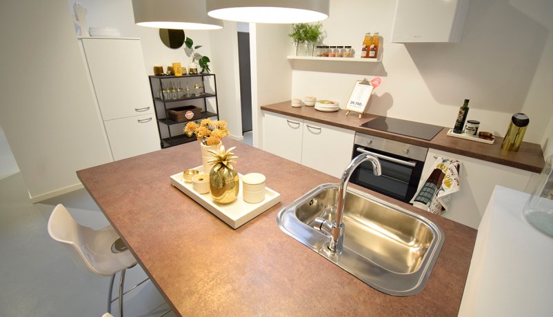 Lækkert udstillingskøkken til salg i Valby