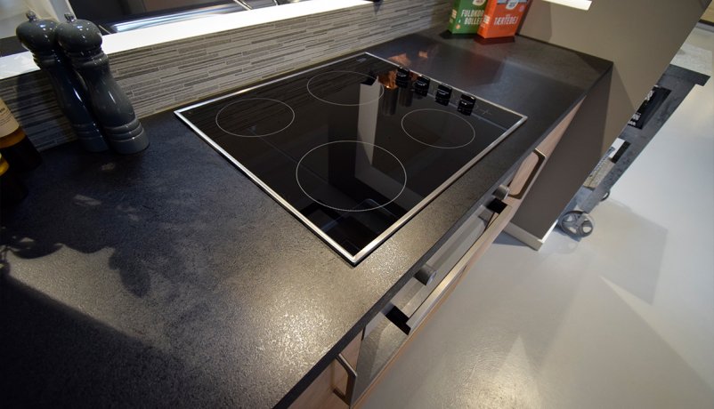 Lækkert udstillingskøkken til salg i Valby