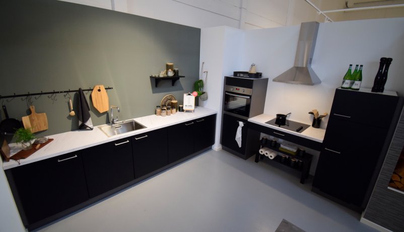 Lækkert udstillingskøkken til salg i Valby