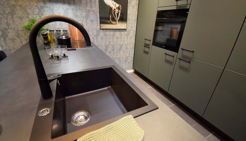 Grønt Easytouch køkken til salg i Viby J