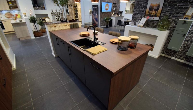 Lækkert køkken til salg i Viby J