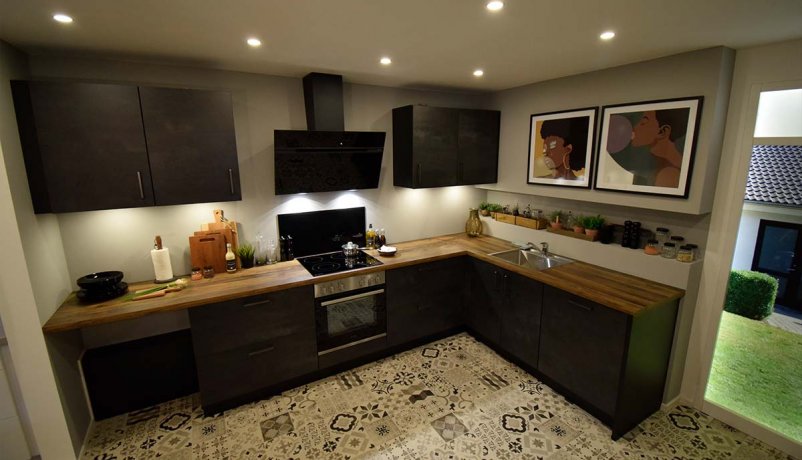 Lækkert rustikt køkken til salg i viby J