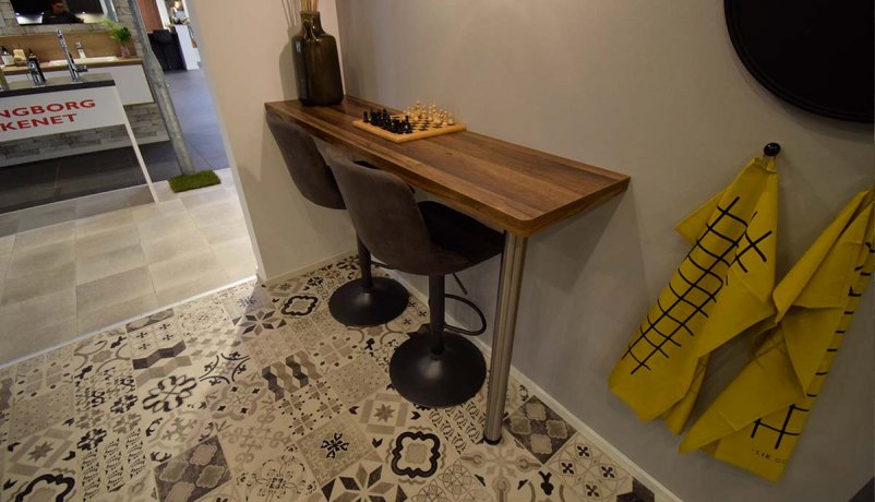 Lækkert rustikt køkken til salg i viby J