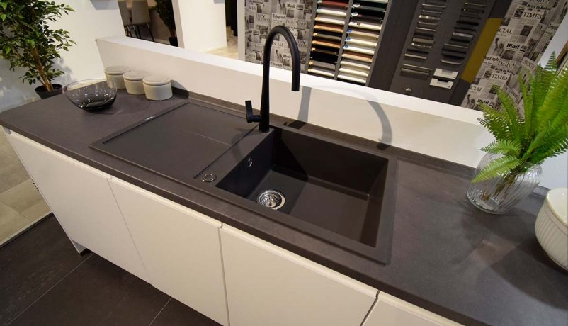 Grebsfrit køkken til salg i Viby J