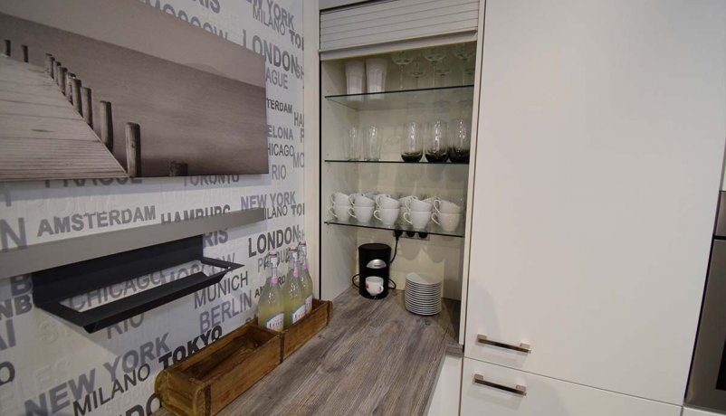 Super lækkert vinkelkøkken til salg i Viby J