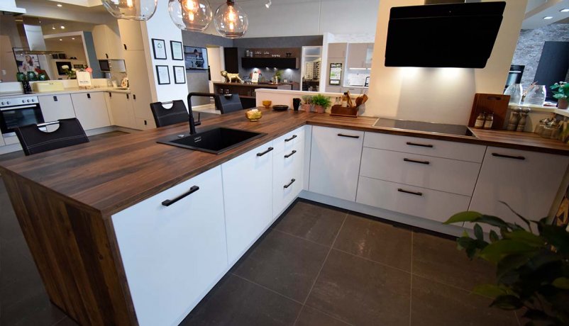 Lækkert Touch udstillingskøkken til salg i Viby J