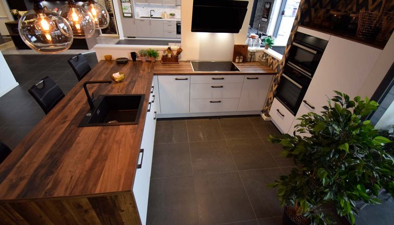 Lækkert Touch udstillingskøkken til salg i Viby J