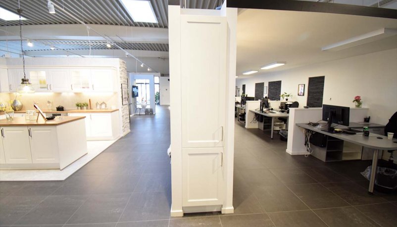 Fint møbel til salg i Viby J