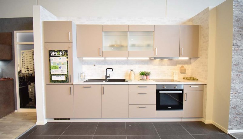 Lækkert trælook køkken til salg i Viby J