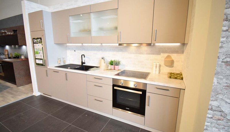 Lækkert trælook køkken til salg i Viby J