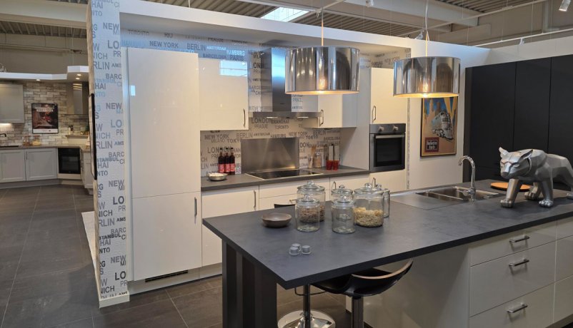 lækkert lyst køkken til salg i Viby J