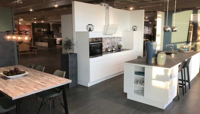 Lækkert hvidt køkken til salg i Esbjerg