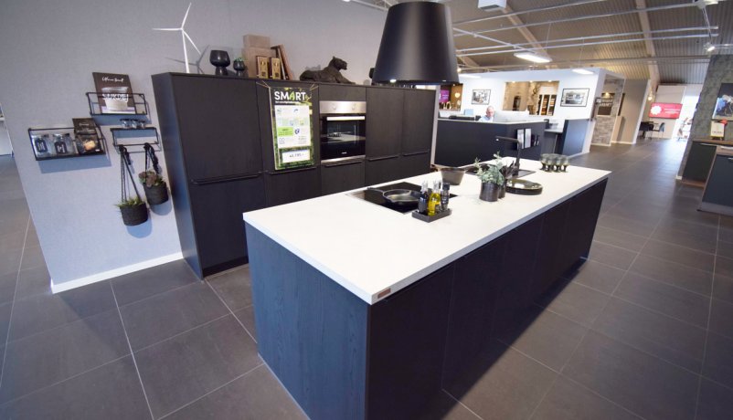 Virkelig lækkert køkken i moderne nordisk design.