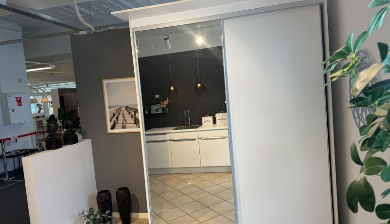 Aalborg – Garderobe, Hvid KA