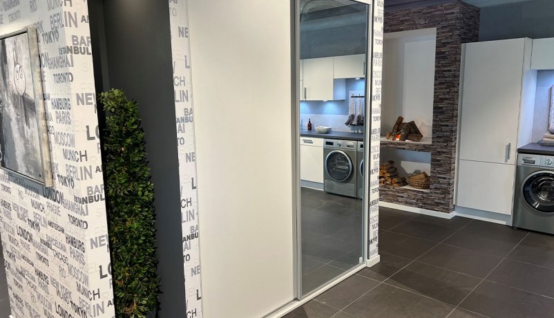 Viborg – Garderobe, Hvid KA