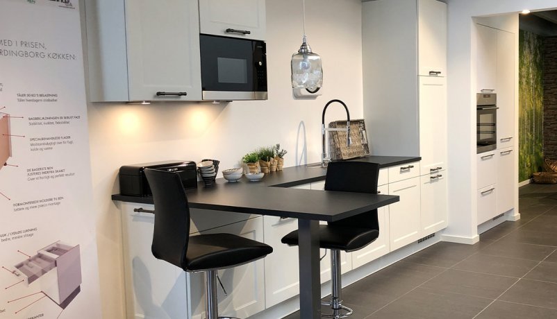 Viborg – Chalet, Honed White